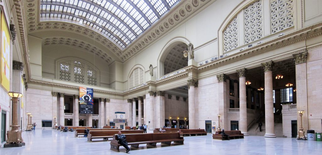 Chicago's Union Station, where Tom picked up Zoe and returned her to her train.