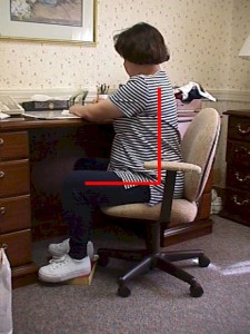 Better sitting posture. The knees are level with the pelvis.